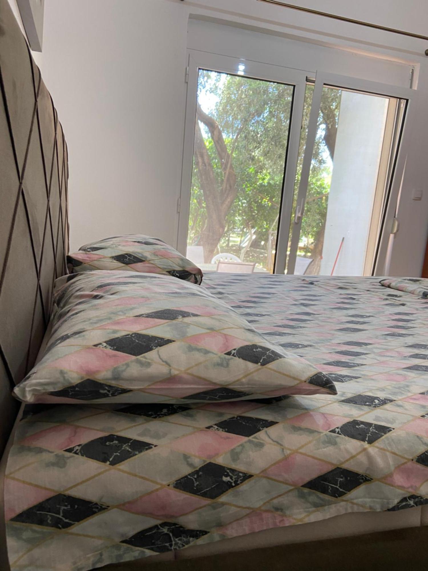 Montebello Inn Apartments Ulcinj Bagian luar foto